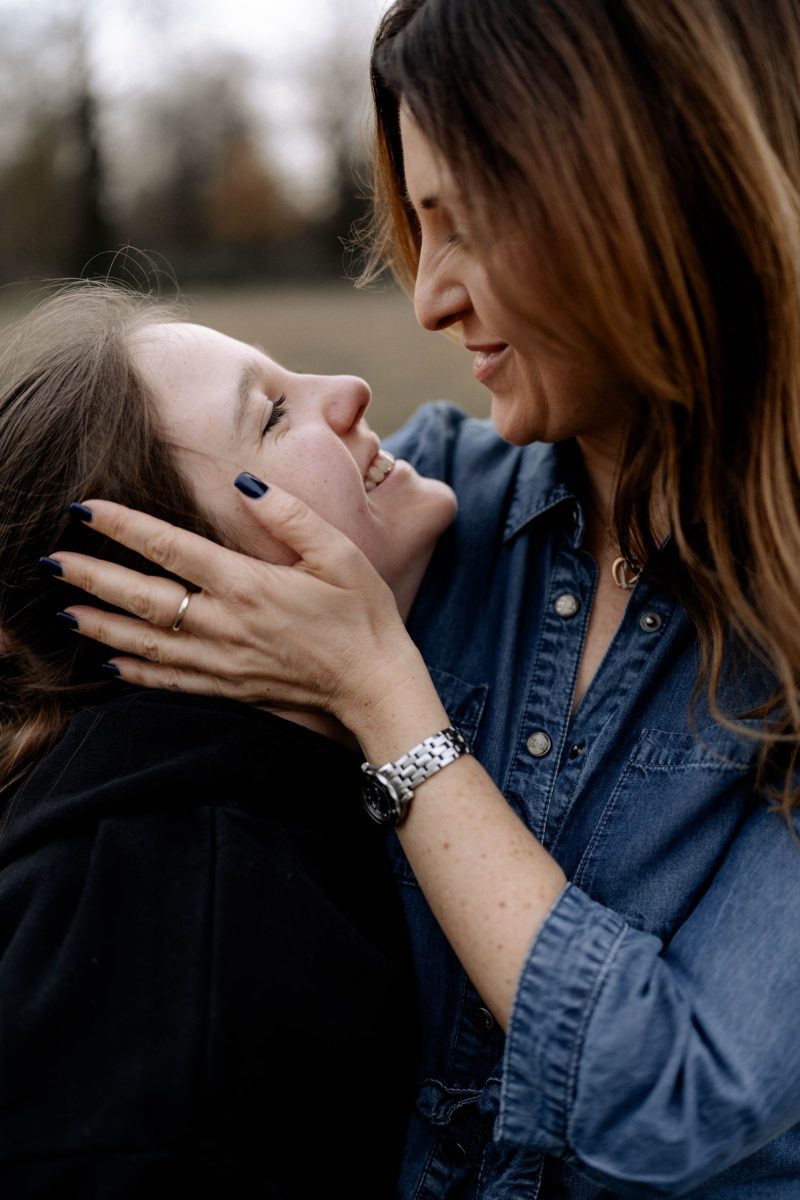 Tochter & Mutter beim Familien Shooting